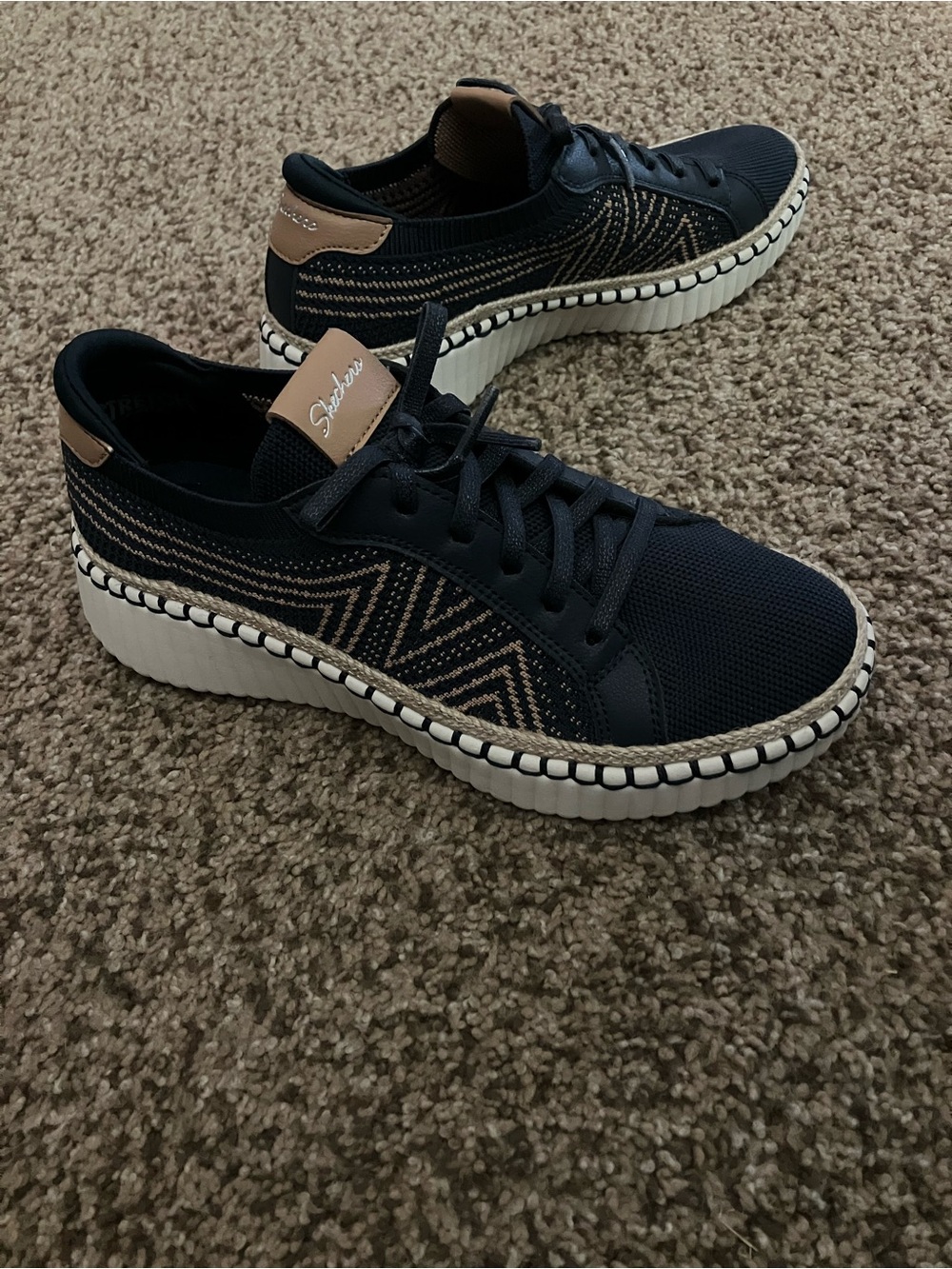 Skechers Navy and Tan Knit Lace-Up Sneakers Size 7 - Picture 2 of 8